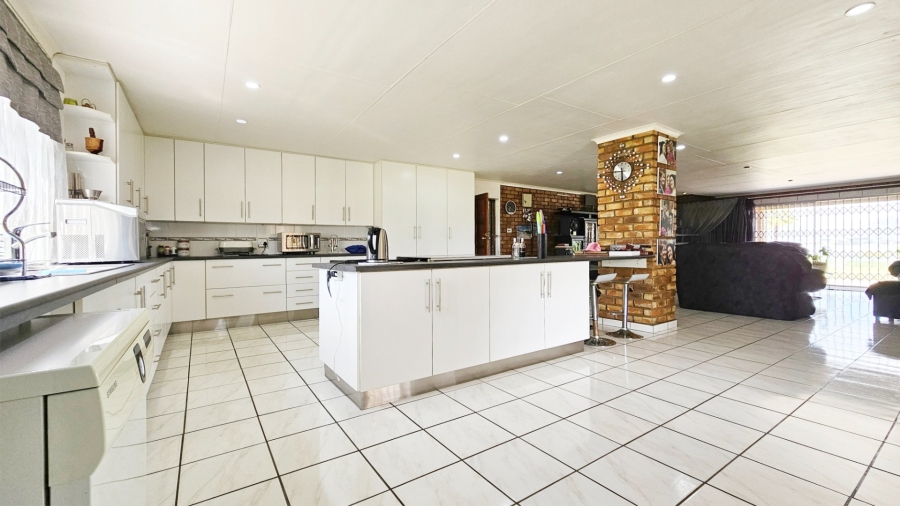3 Bedroom Property for Sale in Oranjeville Free State